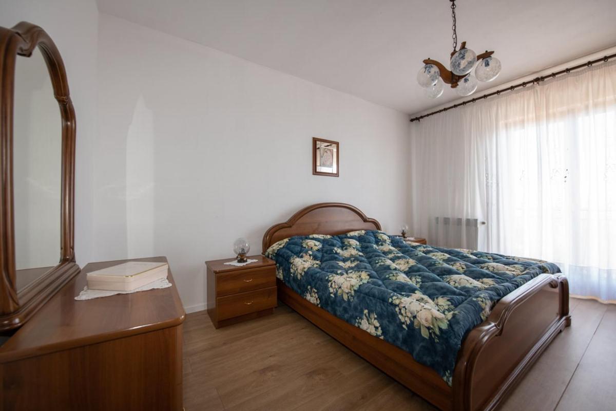 Apartman Elvis Lovran Exterior photo