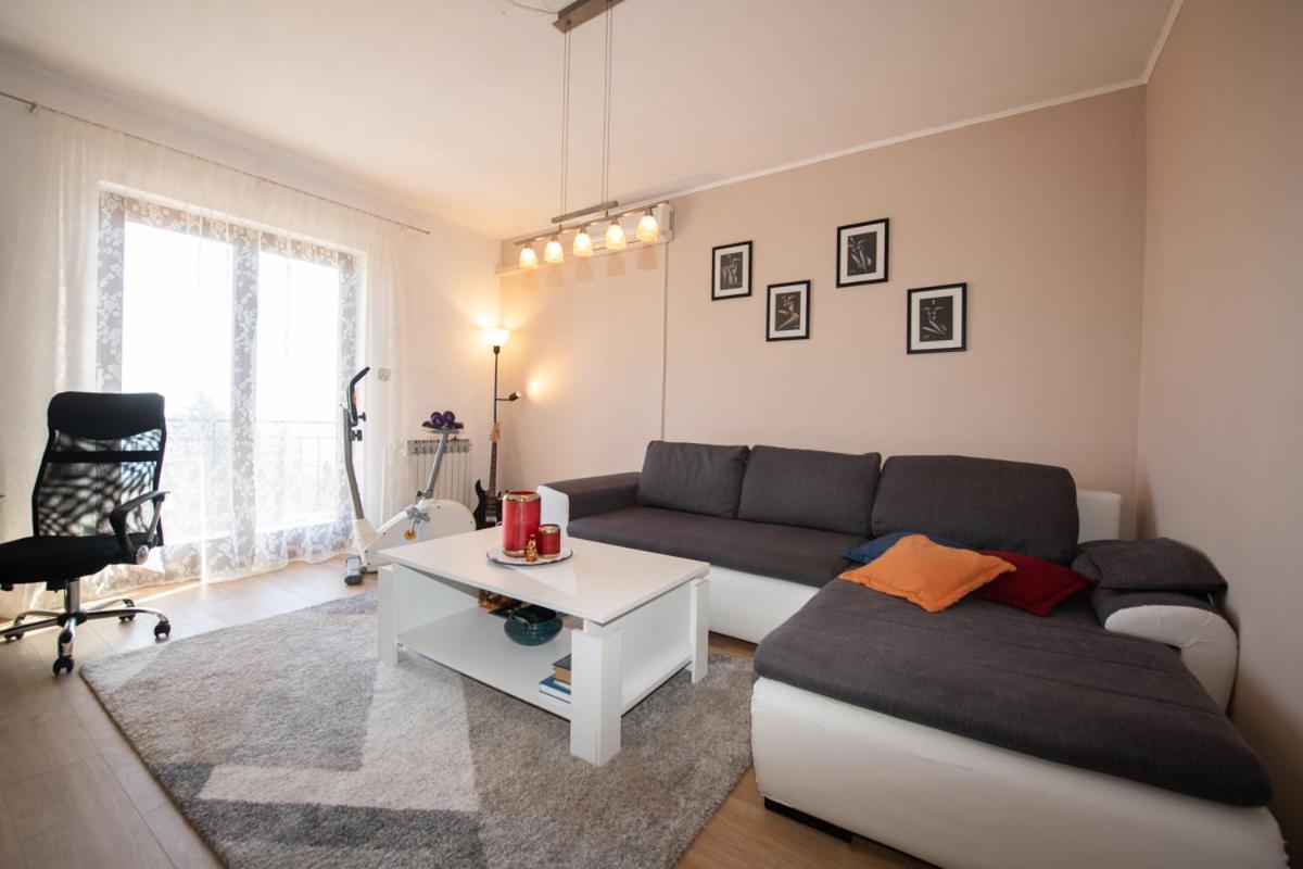 Apartman Elvis Lovran Exterior photo